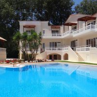 Perla Beach Hotel