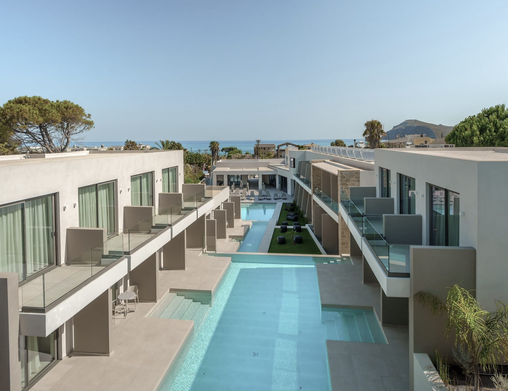 Phos Hotel Adult Only